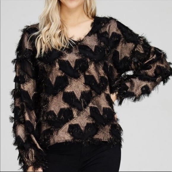 NEW! BLACK STAR TOP - Picture 3 of 5